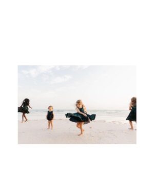 Thomas Rhett Instagram - Slow down summer 

📸: @meaganlittlephoto