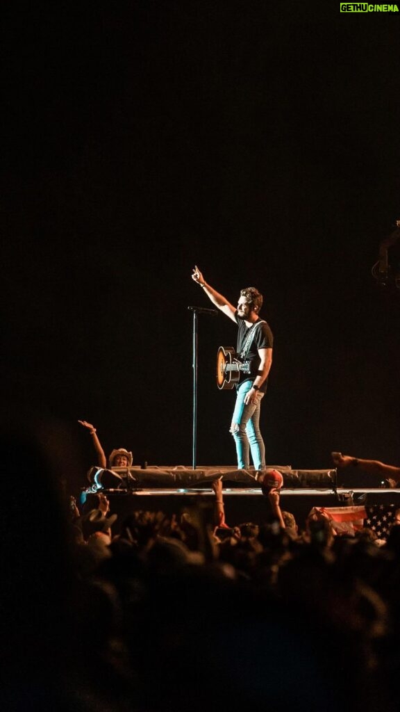 Thomas Rhett Instagram - Y’ALL HEARD IT HERE FIRST 🔥 We’re getting ready for an unforgettable #BootsFam reunion with @thomasrhettakins 🇨🇦 ⁠ ⁠ Get #BootsBound with us Aug 8-11 – TICKETS ON SALE NOW 🎟️ Boots & Hearts Music Festival