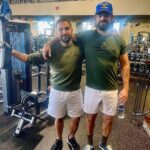 Thomas Rhett Instagram - As I was benching 485 Shay walked in. Nice outfit bro. @shaymooney Nashville, Tennessee