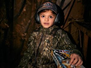 Thomas Rhett Instagram - Took AJ and WG on their first duck huntin’ trip. It was 65 degrees, no wind and hardly saw any ducks but it was well worth the memory. Love you girls
