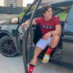 Thomaz Costa Instagram - Throwback Thursday (TBT) dos carros que eu já tive… curti MUITO cada um deles… todo homem apaixonado por carro vem de uma infância de hotweels e joguinhos de corrida… a paixão nunca mudou 💙 lembra de algum desses? O golf me marcou muito 🤩