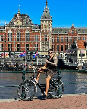 Thomaz Costa Instagram - Amsterdã… ❤️🤍 vivendo um sonho 💭
