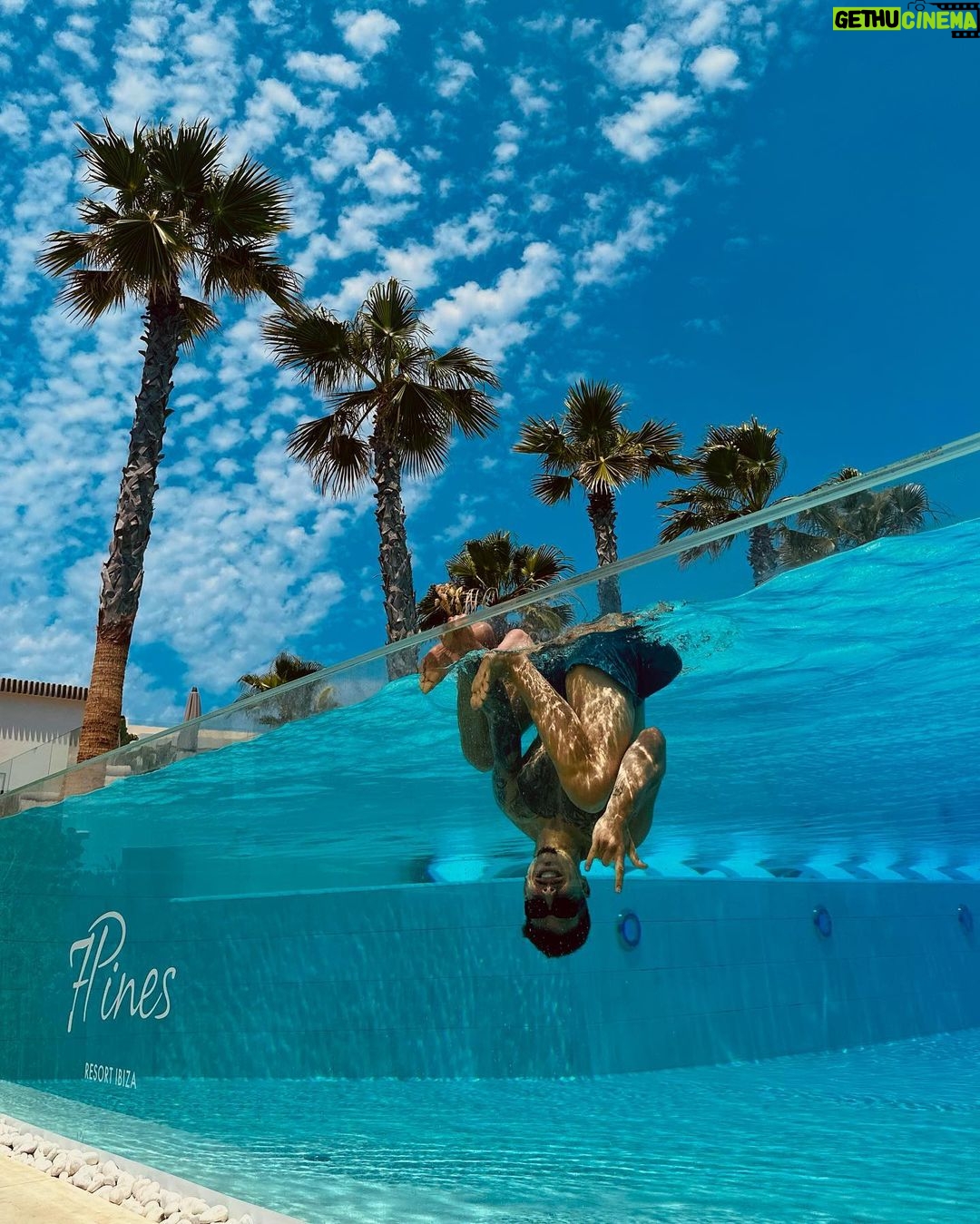 Thomaz Costa Instagram - 🕷️🤟Nós somos quem escolhemos ser... Por isso, escolha! • Homem-Aranha 7Pines Resort Ibiza