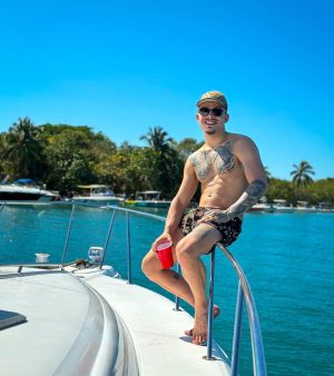 Thomaz Costa Instagram - I’m in Miami Beach 🏝️🇺🇸