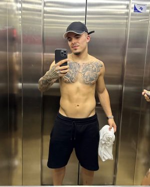 Thomaz Costa Instagram - No filter, no effects 🚫