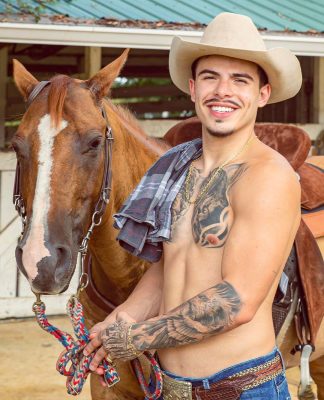 The Most Loved Instagram Photos of Thomaz Costa: Top 10