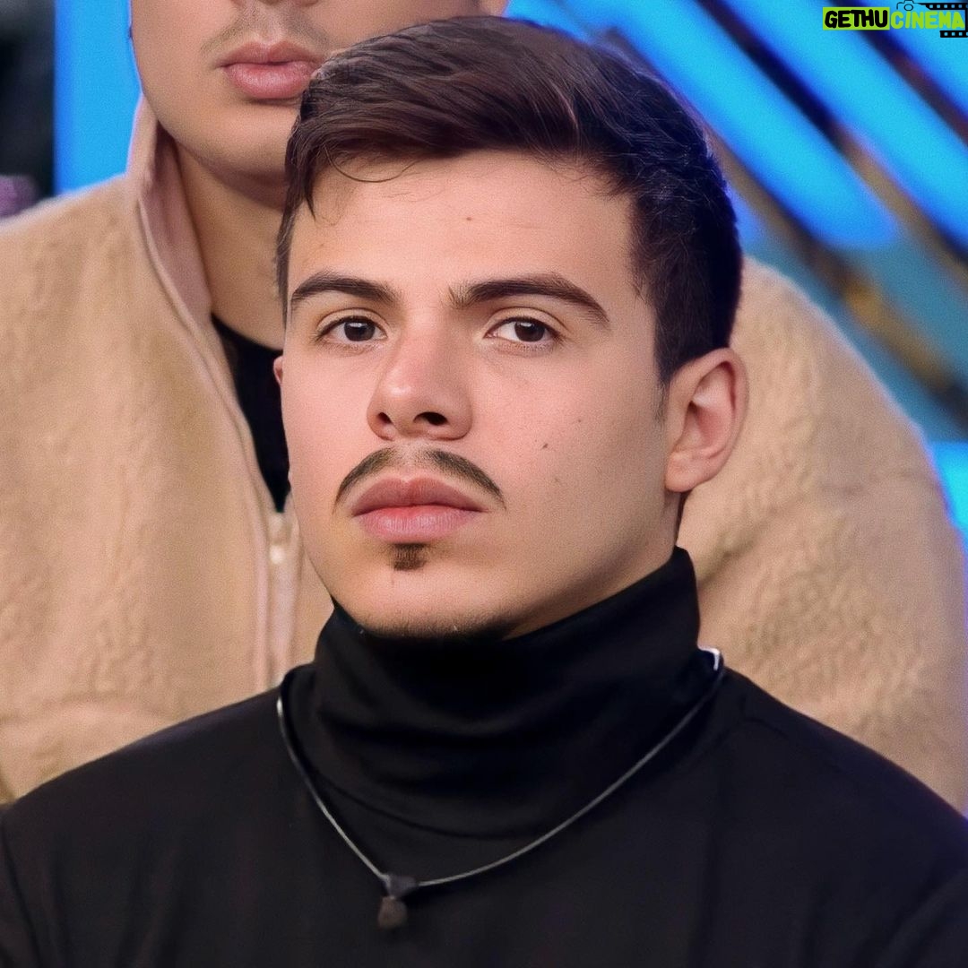 Thomaz Costa Instagram - Eu ouvir mais uma semana na Fazenda? 👊🏼 Thomaz se livrou dessa roça e tem mais um tempo garantido no programa. Inclusive, hoje na edição foi esclarecido que ele não mentiu em relação ao que o Alex disse nas discussões da manhã, envolvendo ele e Tiago. 💥 #AFazenda14 #ThoNaFazenda