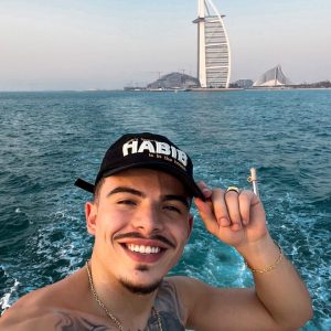 Thomaz Costa Instagram - Dubai 🇦🇪🙏🏼