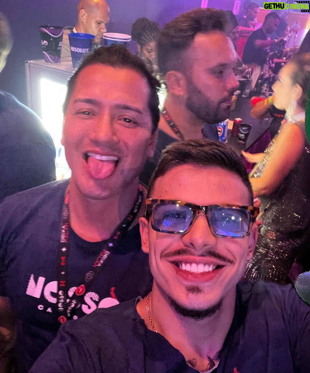 Thomaz Costa Instagram - De ontem 🥳 @nossocamarote