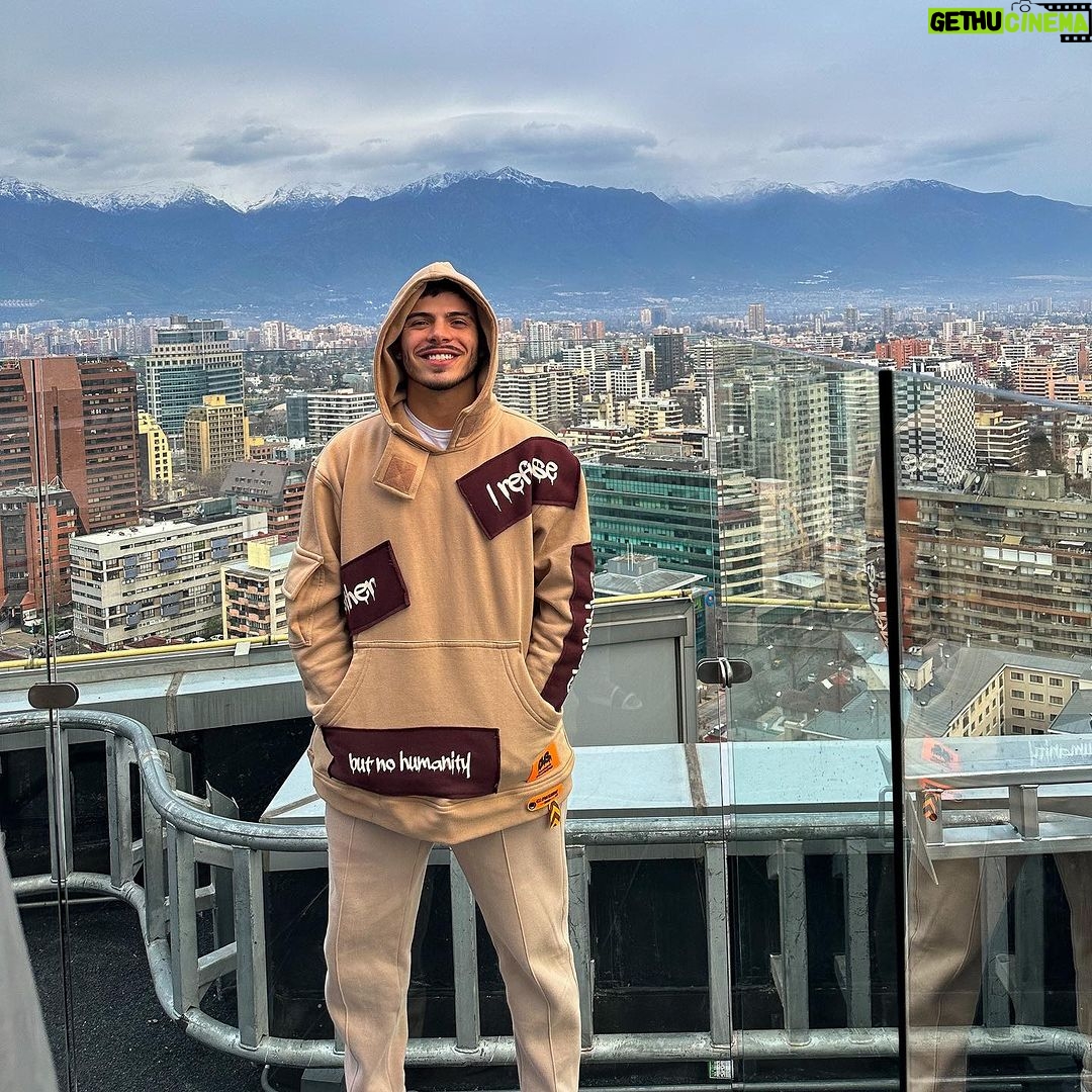 Thomaz Costa Instagram - 🇨🇱🥶 Santiago Chile