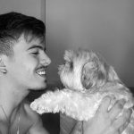 Thomaz Costa Instagram - Minha Nina ❤️ eu nunca vou te esquecer 🖤🐶 você sempre foi um amor enquanto esteve aqui… a dor é de perder alguém da família 😭😭 te amo ❤️ descanse em paz 🫶