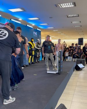Thomaz Costa Instagram - Amanhã é dia de colocar em prática tudo aquilo que aprendi durante anos! Podem esperar o melhor de mim! Entregarei o meu máximo para vocês que esperam uma grande luta! Não vejo a hora! 🔥 obrigado @powerlotusteam por estar comigo todos esses anos, vou honrar nossa equipe! Tá chegando 🙌🔥☠️