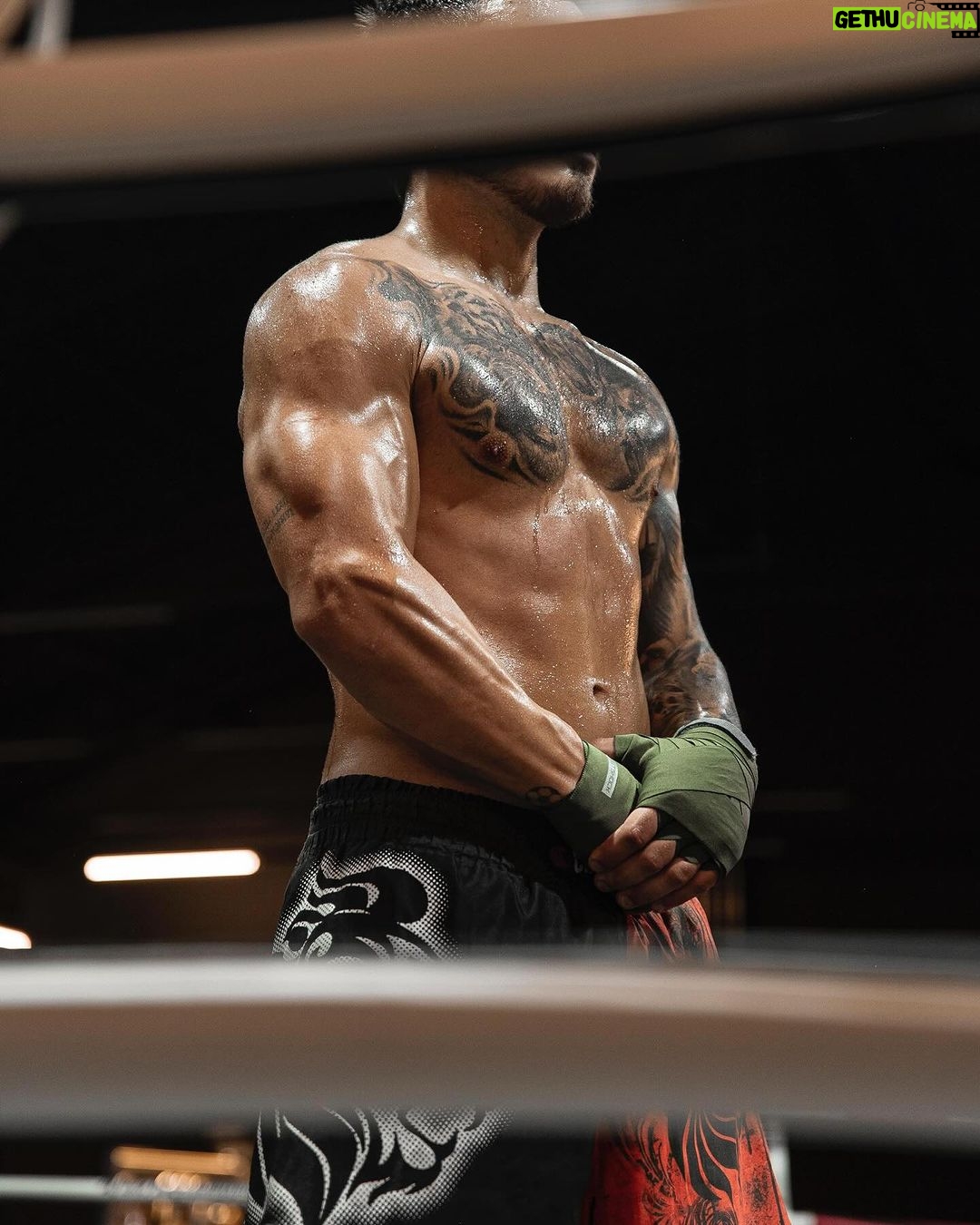 Thomaz Costa Instagram - Para ser um atleta é necessário muito mais do que habilidades físicas. Um bom condicionamento físico não tem valor se não for um grande aliado da determinação, disciplina, responsabilidade e paixão pelo que faz. DISCIPLINA E RESILIÊNCIA 🦁☝️