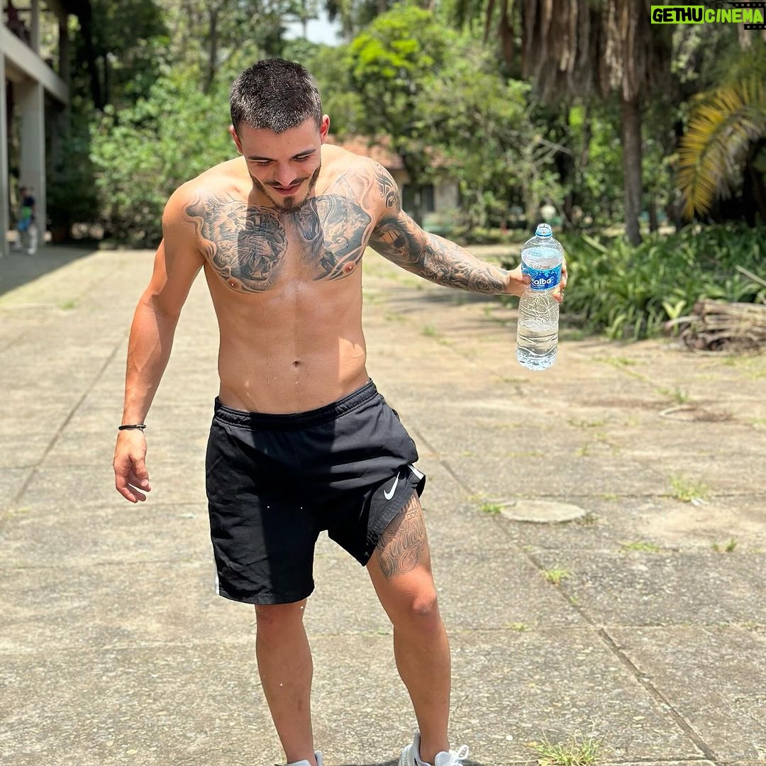 Thomaz Costa Instagram - Cuidando de mim 💪 buscando meu melhor! @maha.play ⚡️ Parque do Ibirapuera