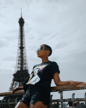 Thuso Mbedu Instagram - 🖤💜🖤

Captured by @_rtcstudios @aust_malema 
Sneakers by @dripsportif 
Shades by @sunglasshut