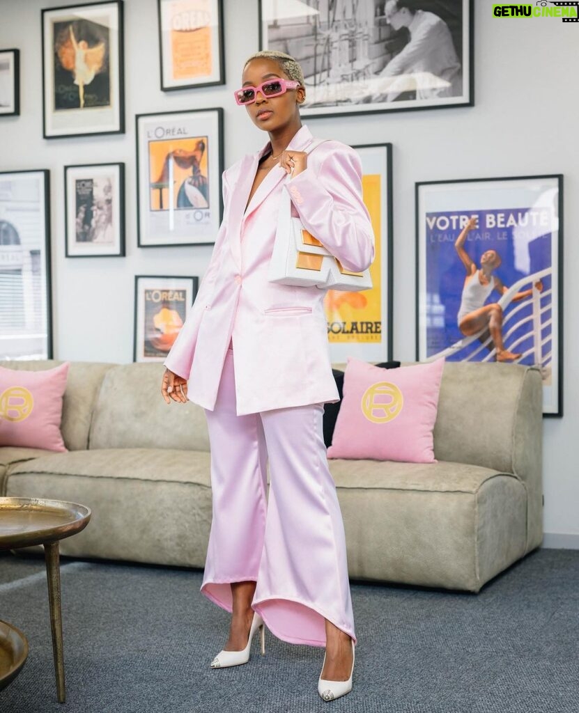 Thuso Mbedu Instagram - L’Oréal Lab Visit 💗 Captured by @_rtcstudios Styled by @chloeandreawelgemoed Suit by @willetdesignscouture Hair by @urban_mimz Makeup by @nonifemi_makeup