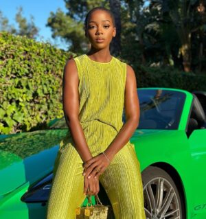 Thuso Mbedu Instagram - Spent the evening with one of my absolute favorite brands @away. OBSESSED! 🥰

But can we also discuss this entire LEWK?!

Dressed in @goodamerican courtesy of @thealist
Makeup by @rebekahaladdin 
Hair by @sharifposton