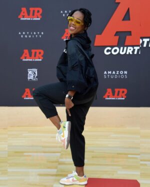 Thuso Mbedu Instagram - A basketball court for a red carpet. Wearing cute sneakers as part of the outfit?! Well, stitch me up and call me Patchy because I’m there like a bear! The @airmovie premiere was tons of fun! The movie is such a beautifully told story. Everyone loved it. Congrats to everyone involved 🫶🏾

Makeup by @makeupbyhendra 
Nike fit courtesy of @nike #RM72