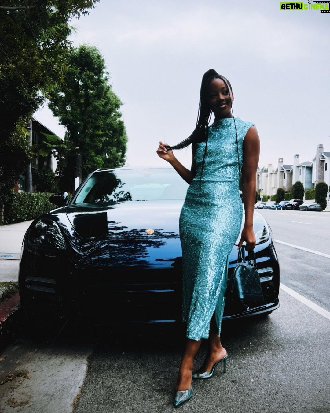 Thuso Mbedu Instagram - Enjoyed a beautiful evening seeing the amazing work @thirstproject has done over the last 14 years. Take a look at what they do and see where you can lend a much-needed hand 🫶🏾 Necklace from @angarajewelry Dress by @anntaylor Shoes by @goodamerican Makeup by @chilukinz Driven by @porscheusa