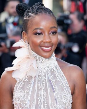 Thuso Mbedu Instagram - • CANNES •

The details🥰
Makeup by @jessicasmalls 
Hair by @barthair 
Dress by @eliesaabworld 
Styled by @waymanandmicah 
Jewelry by @chopard 
Images courtesy of @gettyimages

Oh yes. When “Elemental” comes out, go watch it. It was a delight🥰