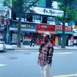 Thuso Mbedu Instagram - Seoul time ✌🏾 🫰🏾 Seoul, South Korea