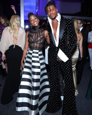Thuso Mbedu Instagram - ✌🏾🤪

#GoldParty #VanityFairOscarParty

Dressed by @dior