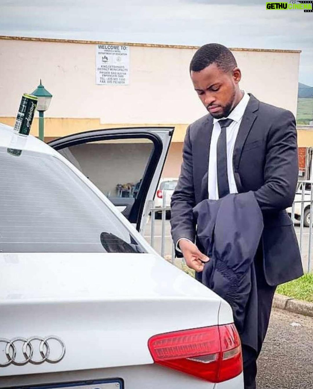 Thuso Mbedu Instagram - Lunga and I were always going to meet. It was purposed that we crash into each other eventually, it seems. Hear me out: I lived in Ulundi from ages 4-11. I went to a school called Mbhasobheni (before going to Melmoth). Lunga moved to Ulundi at around age 7 and went to Mbhasobheni- we JUST missed each other. Age 11 I moved to PMB. I have no clue when Lunga moved to PMB but when we eventually met, we lived on the same street. When we met we were high schoolers playing wingmen for friends who were hot for each other 𤣠2010 we parted ways. I moved to JHB. We led such different lives, our story shouldāve ended there. Lunga made his way to JHB. In talking later, we realized that Lunga lived in a building that I went to every Sunday because my church was located on the bottom floor. What a time that was š 2014. He came to say hi only to find us struggling, trying to get my bedridden grandmother to the car so we could rush her to the hospital. Heās the only one of my friends who saw how bad it got with her before she passed on. What I remember fondly from those years are the long walks weād take or us chilling in his momās car: just talking and dreaming. He was one of the first few to believe that I could do it. I donāt know why. He just did. Then I left for the U.S. Shouldāve been the end of our story. But it wasnāt. 2020 I get a WhatsApp with a simple āIām giving this WhatsApp thing a try. Keep in touch. Lunga Tā. So random. So cool. So āneither here nor thereā. So LUNGA. There he was, finding me again. November 2023 our family suffered a tragedy. Lunga drove the long distance to make sure that I was ok. We didnāt get to spend a lot of time that day but we agreed that we would make up for it. We thought we had time. If lād known that that would be the last time lād get to touch him physically, I wouldāve held on a little longer. I wouldāve poked at his face and told him that I loved him I canāt believe that this is where our story ends. I am blessed to have known him, honored to have called him āfriendā and privileged to have loved him. What a gift it was to have been found by him over and over again. Mad love forever, Lunga. See you laterš¤