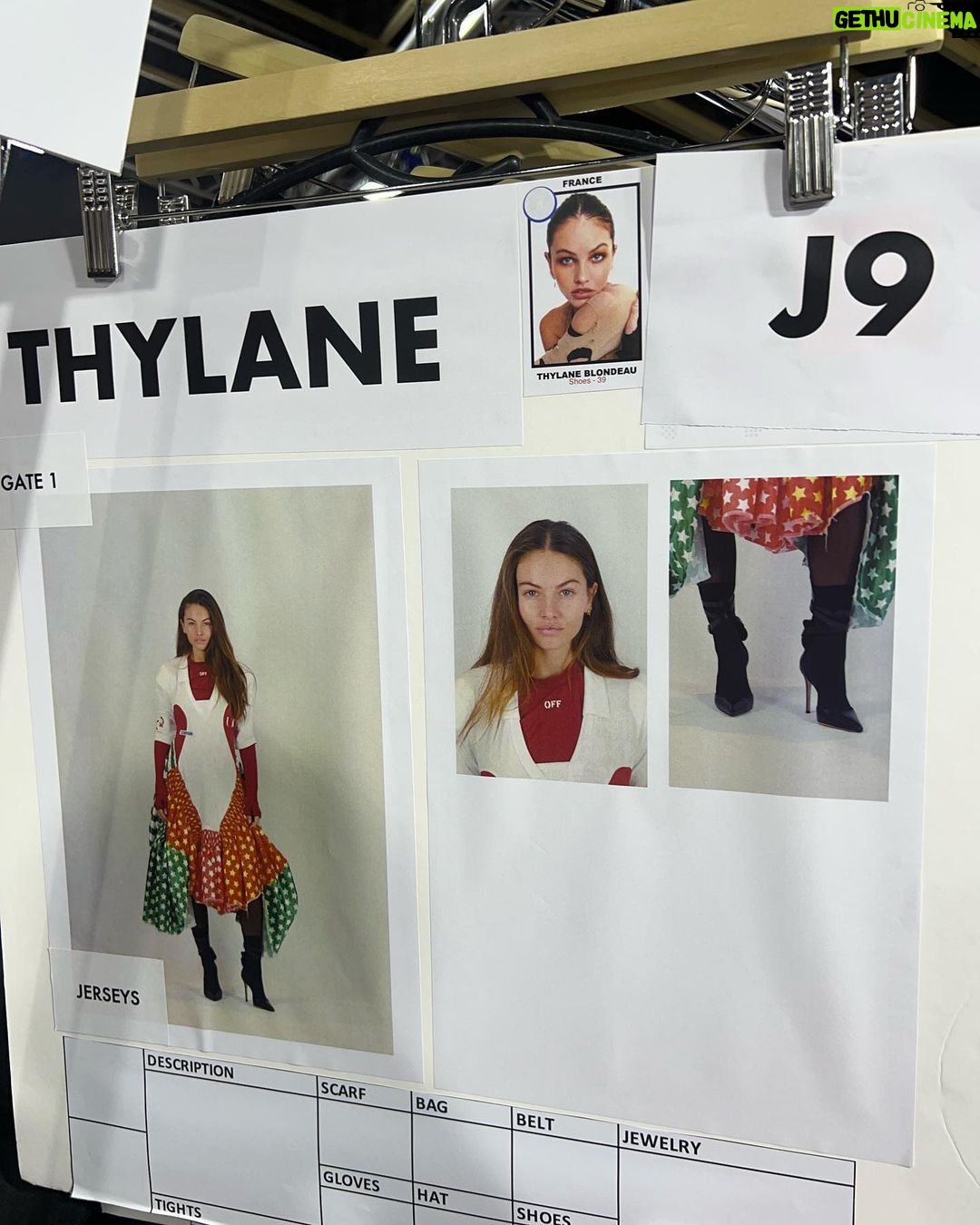 Thylane Blondeau Instagram - A lil bit late , but I wanted to thanks @crrunway @carineroitfeld @vladimirrestoinroitfeld @dmcasting @piergiorgio @qatarcreates for this amazing night 💕 it was such an honor thank you soooo much 🤍 forever grateful ❤️ Qatar