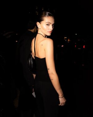 Thylane Blondeau Instagram - 🙆🏽‍♀️🕶️🙆🏽‍♀️ @isabelmarant