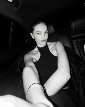 Thylane Blondeau Instagram - 🙆🏽‍♀️🕶️🙆🏽‍♀️ @isabelmarant