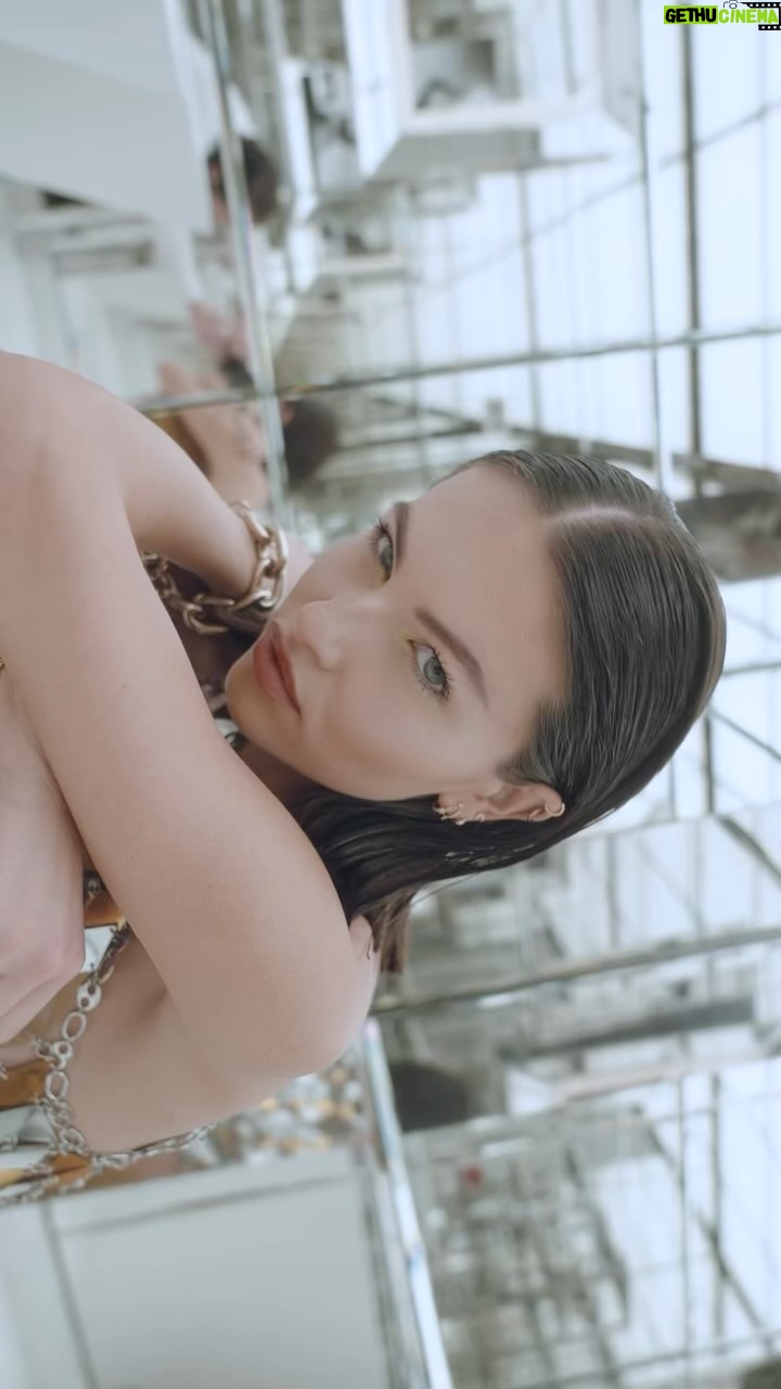 Thylane Blondeau - 4K Likes - Rabanne rhythm. Getting ready for the Rabanne Fall-Winter 24 show.
_
#RabanneFW24
#RabanneMakeup
#Rabanne