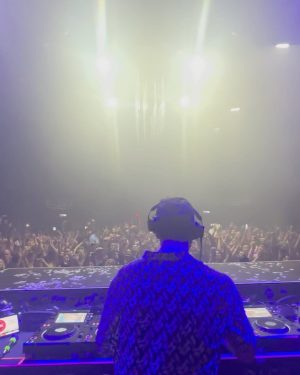 Tiësto Instagram - My Club life 🎉🥂❤️