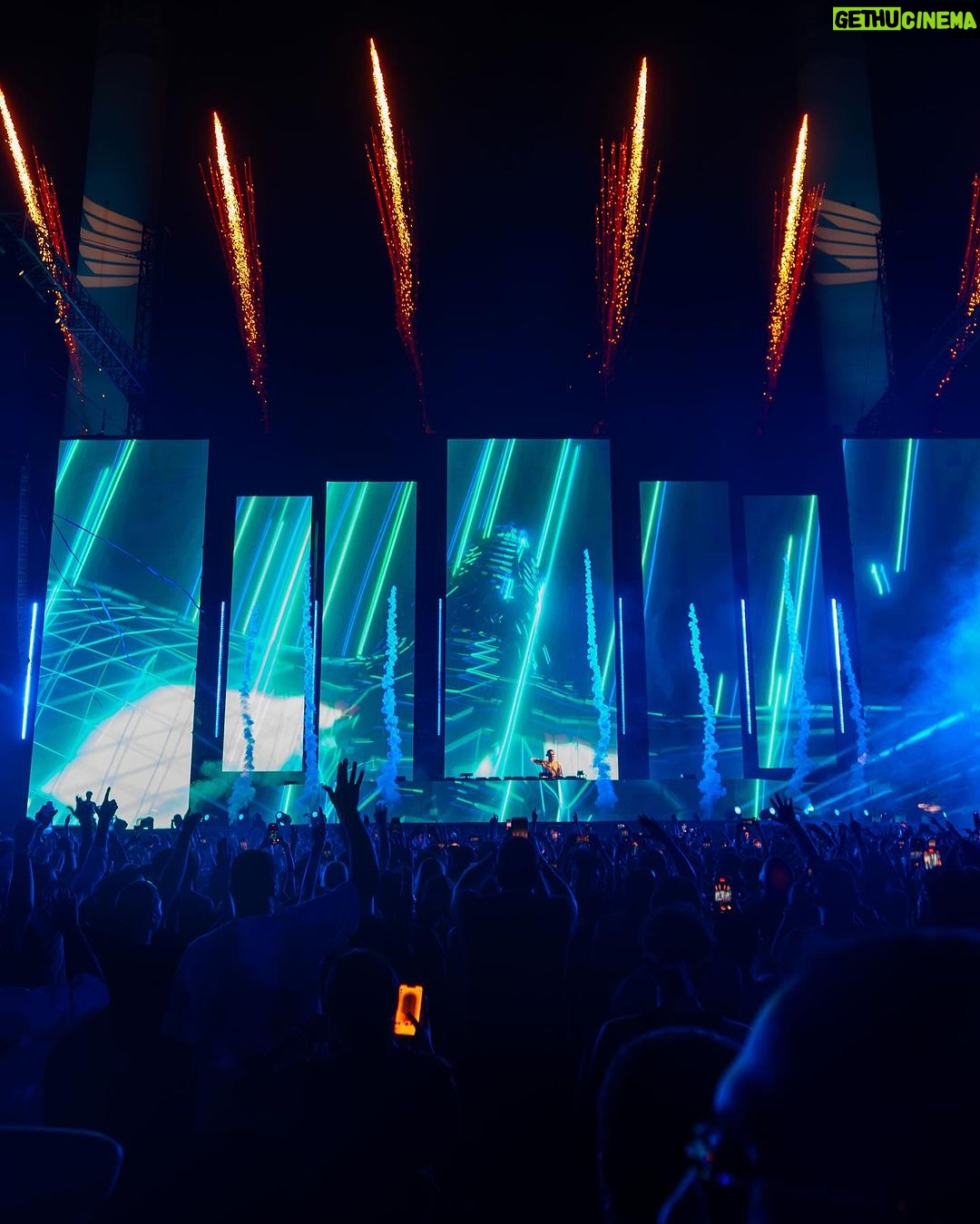 Tiësto Instagram - A hot, sweaty and amazing night in Jeddah! 🔥🎉 @mdlbeast Jeddah, Saudi Arabia