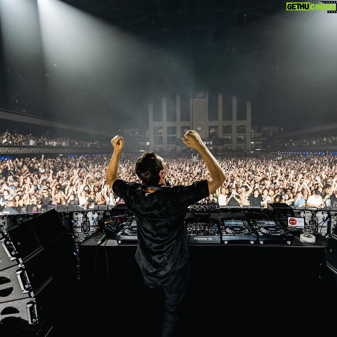 Tiësto Instagram - I had an amazing weekend in Minneapolis and Chicago!🔥🔥🔥 Chicago, Illinois