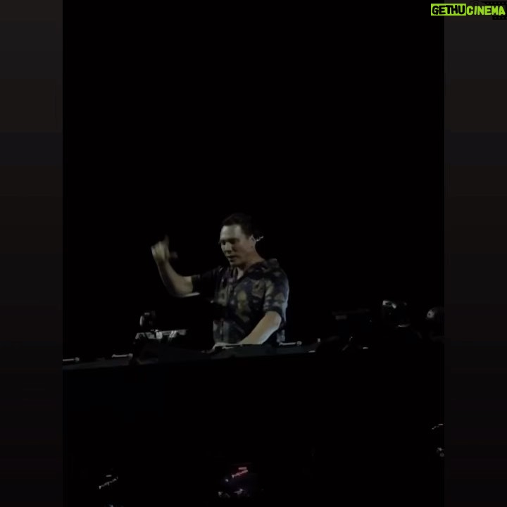 Tiësto Instagram - A casual Tuesday in Ibiza 🌴🎉❤️ Ibiza, Spain