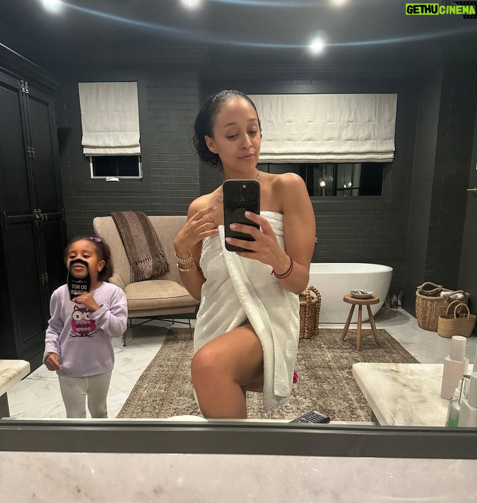 Tia Mowry Instagram - Mirror selfies with me and my forever best friend! Would do anything for this girl!