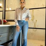 Tia Mowry Instagram - I had the honor of working with @thesherylleeralph, where she played my mom in the show, Instant Mom, and her spirit truly shines through every moment you are with her. Her words have inspired me greatly, especially as I’ve been learning to prioritize my self-image over others’ opinions of me. At the end of the day, I’ve learned that I need to make peace with myself, and that may involve setting boundaries that other people may not appreciate. But as long as I can see my growth and be proud of the person I am becoming, that is all that matters 💕