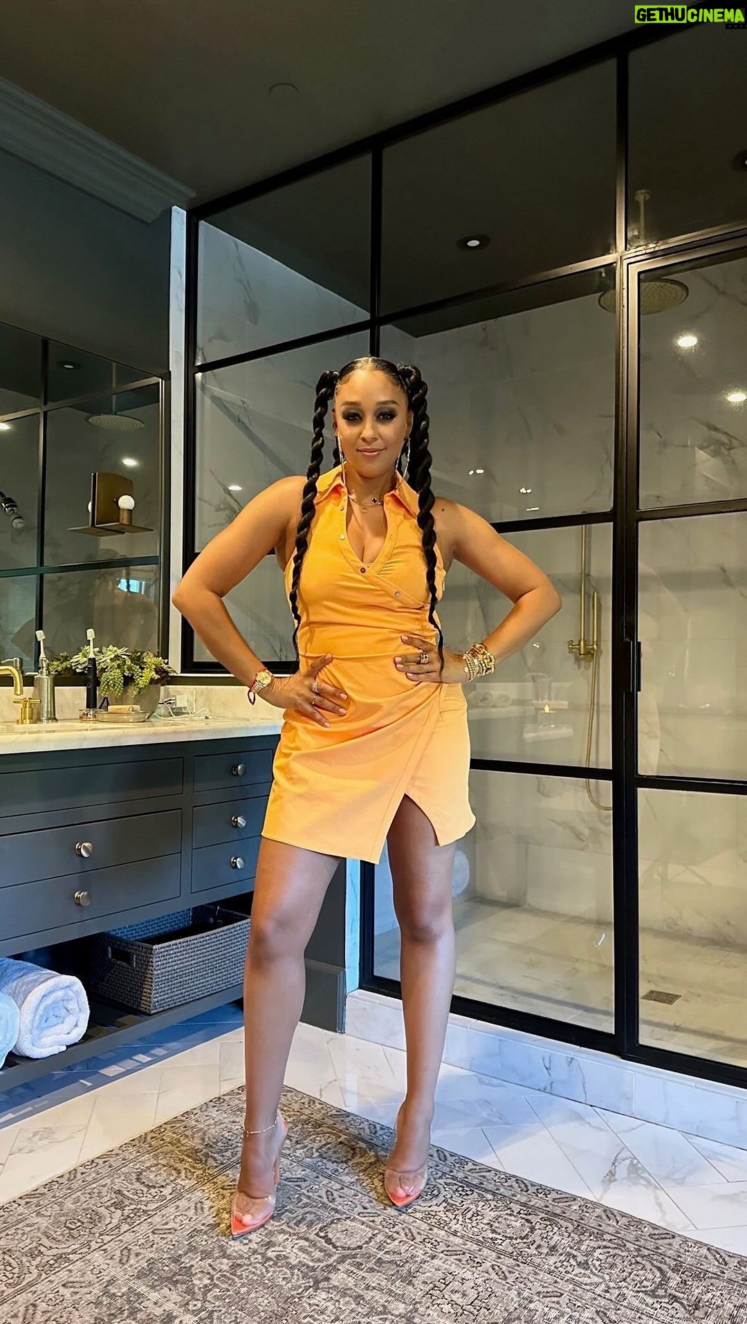 Tia Mowry Instagram - All poise is out the window when its time to get your Spanx on 😂
