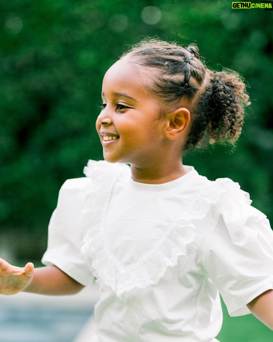 Tia Mowry Instagram - Cairo is my mini me! I saw this old picture of me and was shocked at how much it looked like Cairo 🥹 My twin fr! There is something deeply spiritual and profound about being able to look at my children and see little parts of myself, as well as see them both start to develop into their own personalities. Every day I am so blessed to have my little angels and watch them grow and thrive 🌱