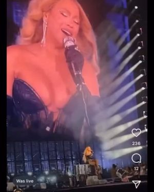 Tia Mowry Instagram - The first time I met @beyonce was during her Destiny's Child days when she was on a production with my brother @tahj_mowry, and since then I have been lucky to cross paths with her throughout the years. From the beginning, Beyoncé's undeniable talent is only rivaled by her incredible kindness and generosity. 

I felt so lucky to have been able to see her perform Renaissance on her birthday! You can truly see how amazing and detailed an artist she is, and how much thought and love was put into this show. The highlight of the night was when she saw me in the crowd, and she gave me a smile and a hello, and then started singing ‘yeah, yeah, yeah’ from when @tameramowrytwo and I were in the singing group, Voices! I was so touched by her gesture, and I still can’t believe that it truly happened! She's a true icon, who continuously inspires me with her talent, dedication, humility, and beautiful spirit 💗