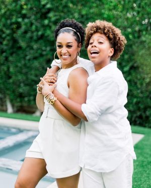 Tia Mowry Instagram - Not too long ago, my friend Becki reached out to me and asked if she could take some photos of my family. 

And at first I felt a bit hesitant, as I’m sure many of you know my family dynamic has changed.

But she said to me, I know you’ve been going through some personal things, and that there have been some changes to your dynamic. But that doesn’t mean that you can’t carry on with tradition. And although things will look different, that doesn’t mean that some things are no longer worth carrying on.

Change can be tough, it can be a lot to work through and a lot to go through. But what keeps me going is my family, and they are the reason I wake up with a smile on my face everyday.

And so thank you @smithhousephoto for capturing the essence of my family, and the moments in the here and now. Here’s to new traditions 🥂