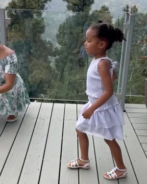 Tia Mowry Instagram - Happy Juneteenth y’all! This Juneteenth, I am celebrating the resilience, strength, and creativity that are woven into the Black experience. Every day, but especially today, we remember and honor the sacrifices that Black American people have made in this country, and reaffirm the solidarity that we build on every day. Additionally, I am reflecting on the importance of my family, community, and how their support and love continue to be the foundation of who I am.