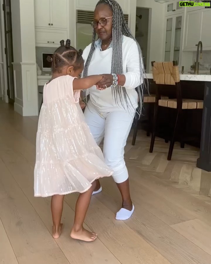 Tia Mowry Instagram - There’s just something special about the bond between a grandmother and her grandchildren! I love days like today when the kids have a day off school, so that they can spend it with my mom (also a great mommy hack, if you’re looking for some extra babysitting 😂). So here’s to the grandmas, they make the world go round 🌎