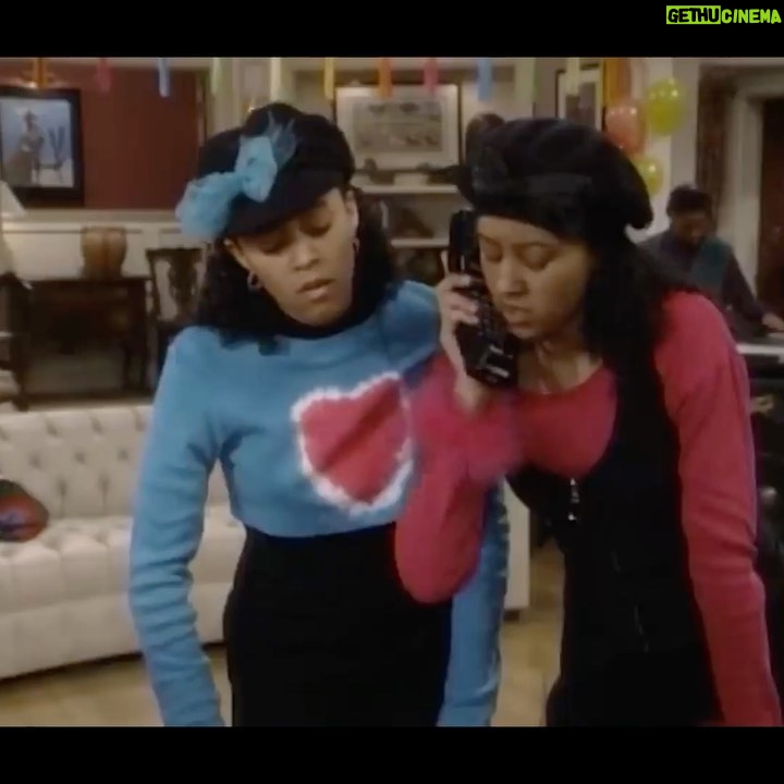 Tia Mowry Instagram - Personally, I think @tameramowrytwo and I were serving 90’s fashion icons. Should we recreate some of these looks? 😂