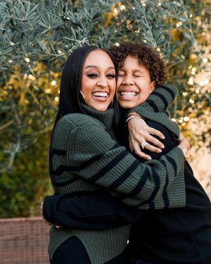 Tia Mowry Instagram - This year has been full of challenges, but despite it all, I am incredibly happy to be spending the holidays with my beautiful family. Being able to cherish these moments together has become even more precious.

Every day, I am reminded of how blessed I am to have my kids and to be able to provide them with the support and love they need to thrive. However, I acknowledge that this journey wouldn’t be possible without the unwavering support of my community, always pouring into me and lifting me up. I am deeply grateful to each and every one of you for being a source of strength and encouragement. Thank you all, and Merry Christmas.