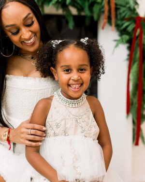 Tia Mowry Instagram - This year has been full of challenges, but despite it all, I am incredibly happy to be spending the holidays with my beautiful family. Being able to cherish these moments together has become even more precious.

Every day, I am reminded of how blessed I am to have my kids and to be able to provide them with the support and love they need to thrive. However, I acknowledge that this journey wouldn’t be possible without the unwavering support of my community, always pouring into me and lifting me up. I am deeply grateful to each and every one of you for being a source of strength and encouragement. Thank you all, and Merry Christmas.