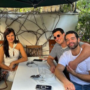 Tiago Pavinatto Instagram - Porque hoje é sábado.