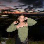Tiara Andini Instagram - Gaakan pernah mau usai sama sunset di Bali ☹️🫶🏻 . . . 📸: @fawzypadly 💄 : @vs_makeupstudio @gracesusan.ck 👗 : @faberyfab