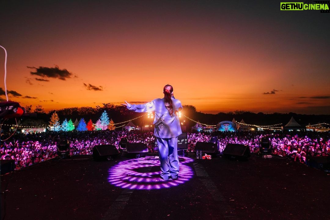 Tiara Andini Instagram - Indahnya senja di Bali πΌπ€β¨