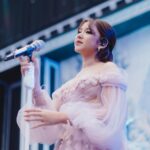 Tiara Andini Instagram - Nyanyi dinikahan orang dulu ajaa.. xixixi